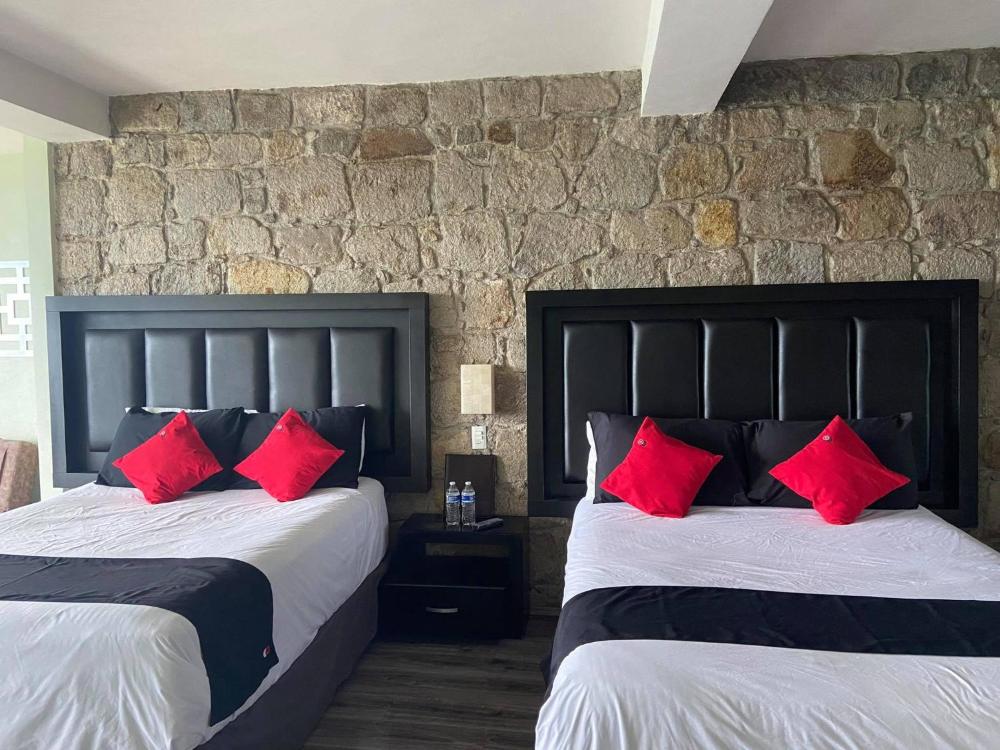 Twin Room with Mountain View